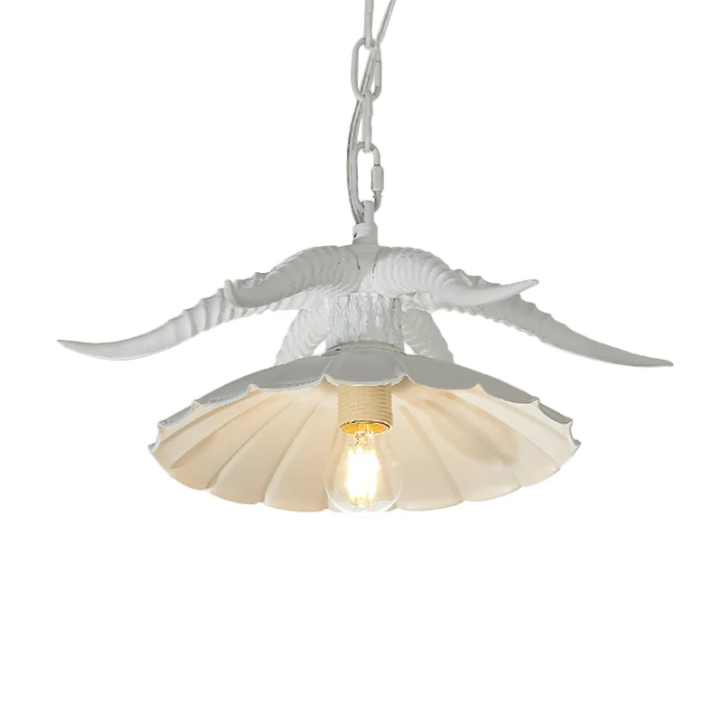 Hars OX Hoorn hanglamp Rustiek restaurant hanglamp met geschulpte kap messing/wit