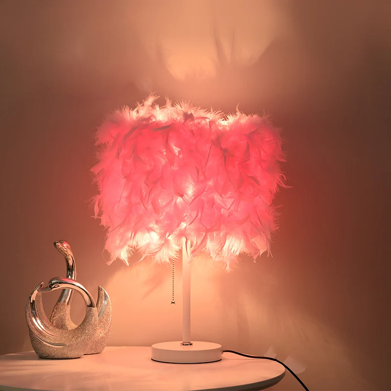 White/Red/Pink Cylindrical Table Lamp Romantic Hedendaags 1 Bulb Feather Pull-Chain Nightstand Light Purple