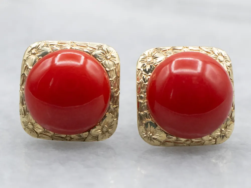 Premium Citroengeel Gold Round Cut Coral Cabochon Stud Earrings