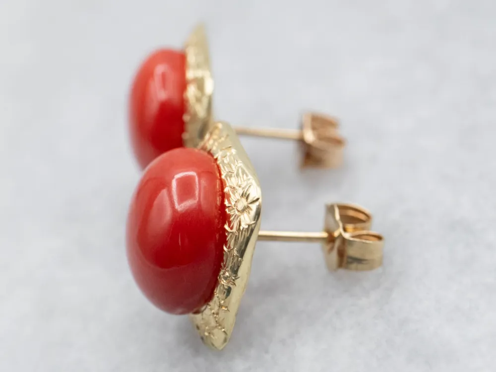 Premium Citroengeel Gold Round Cut Coral Cabochon Stud Earrings