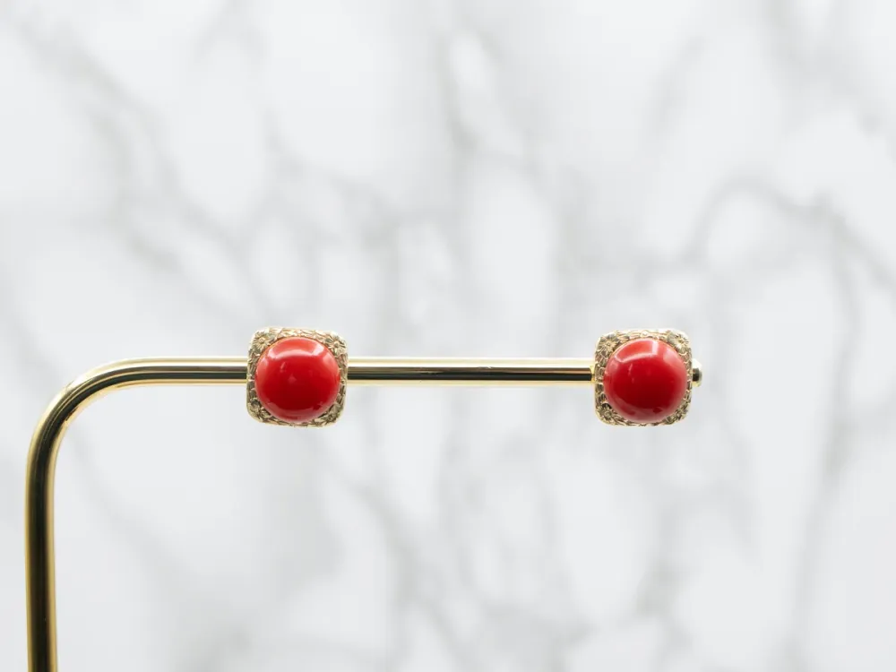 Premium Citroengeel Gold Round Cut Coral Cabochon Stud Earrings