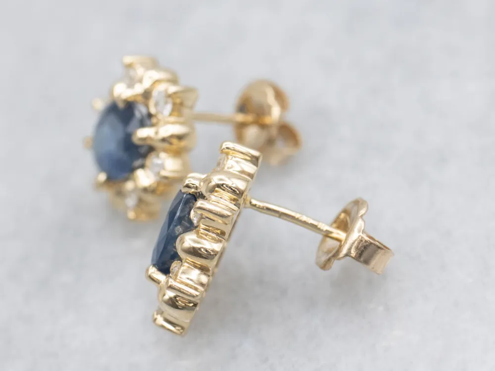 Sapphire and Diamond Halo Stud Earrings met Spiegel en Opbergvak | 120cm Breed
