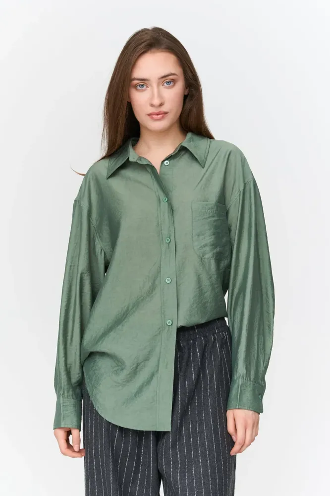 Groene satijnen blouse 24Colours