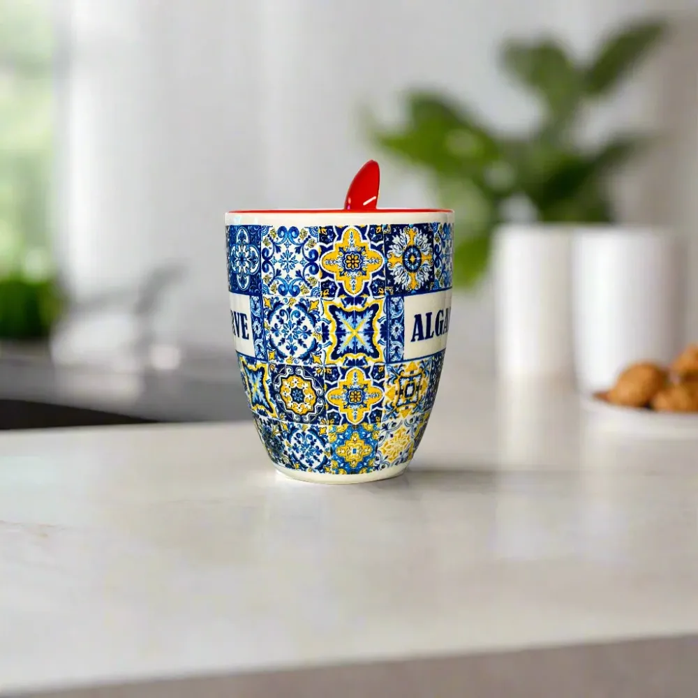 Algarve Kopje met Lepel, Keramisch Azulejo Tegelontwerp Blauw en Geel