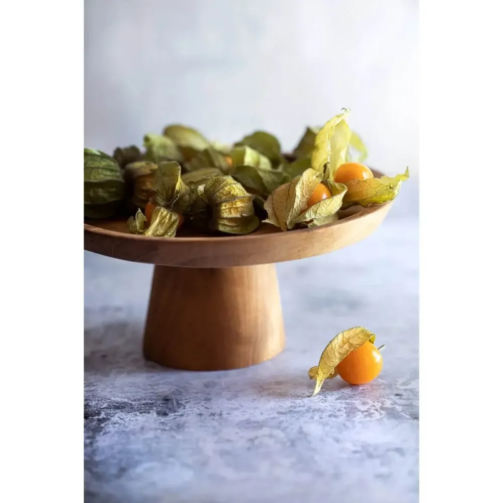 Teak Root Cake Dish - S Bazar Bizar