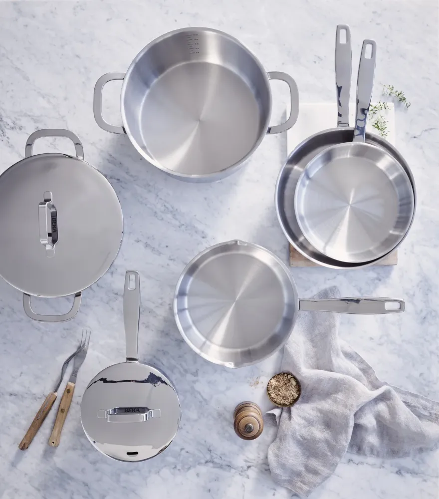 Beka Steelpan Maestro RVS met 2 giettuiten en deksel ø 16 cm / 1.6 liter - geschikt voor alle warmtebronnen