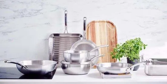 BK Conische sauteuse met deksel 24cm