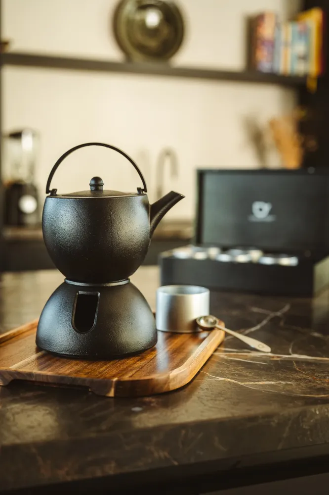 Bredemeijer - Gietijzeren theeset Sencha - 1,2 liter - Zwart - Theepot met theelicht