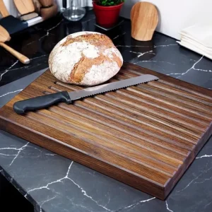 Brotschneidebrett - Nussbaum