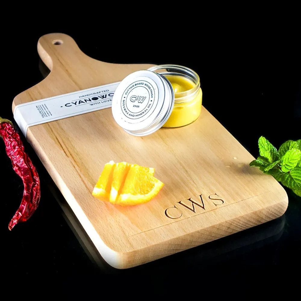 Charcuterieplank met beukenhout - initialen gegraveerd