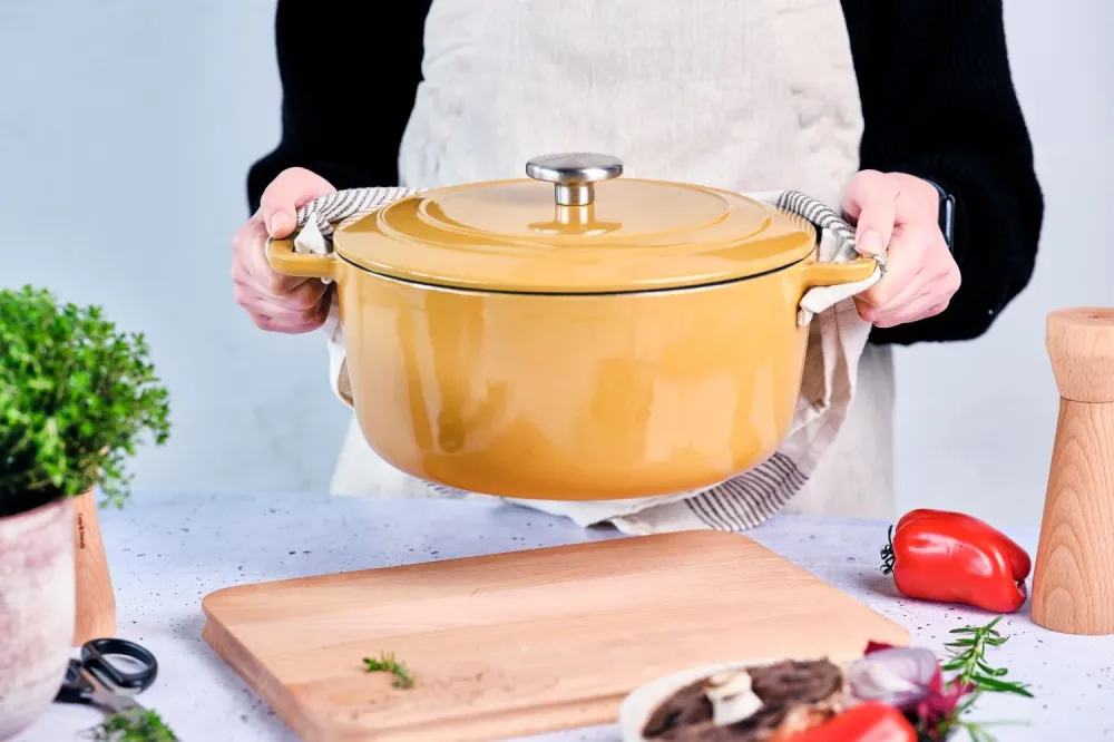 Cosy & Trendy Braadpan met deksel Fontestic Gietijzer Amber Gold Ø 28 cm / 6.8 Liter - geëmailleerde anti-aanbaklaag