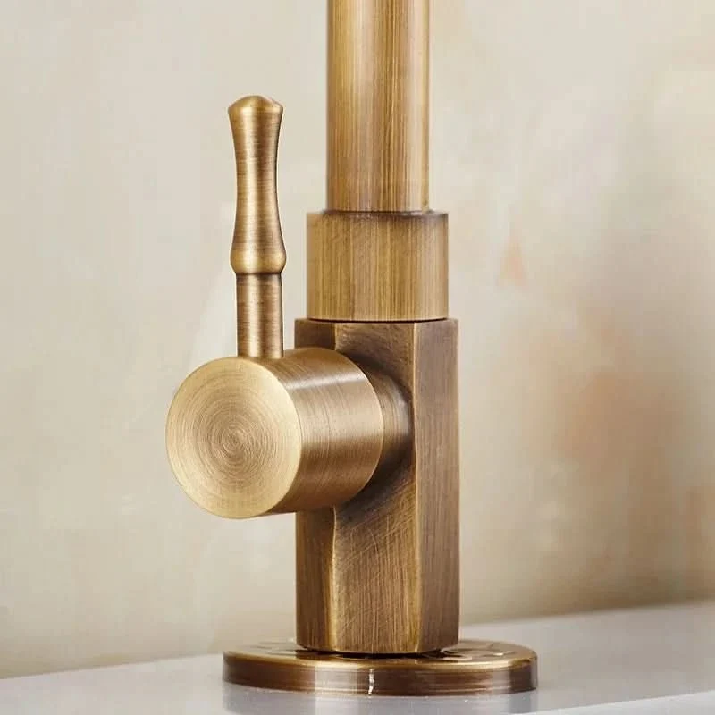GOLDENSWAN – Antieke zwaanhalsslangkraan van messing voor keuken en badkamer Cozey Maison