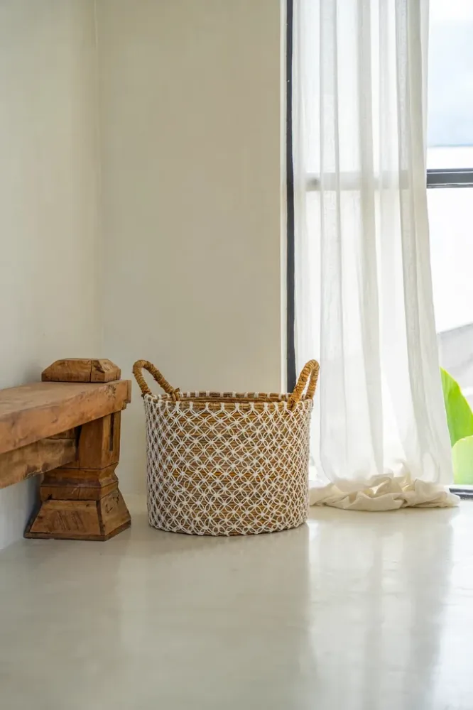De Cross Stitched Macramé Mand - Naturel Wit - S