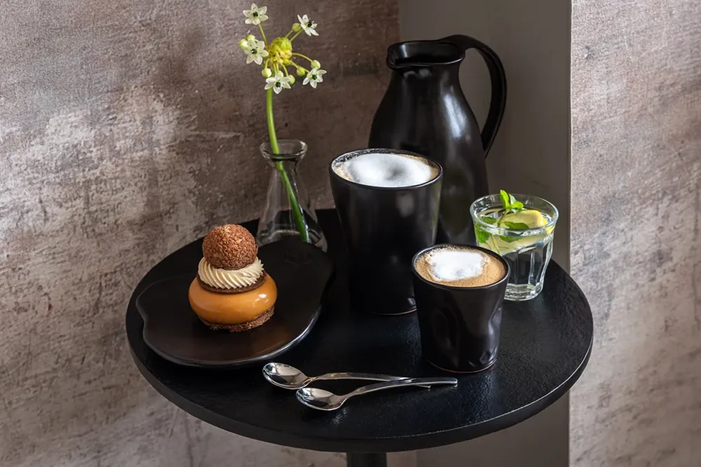 Dutchdeluxes - Luxe - Gehard aardewerk - Mok - Theekop - Koffiekop - Goud-platimum