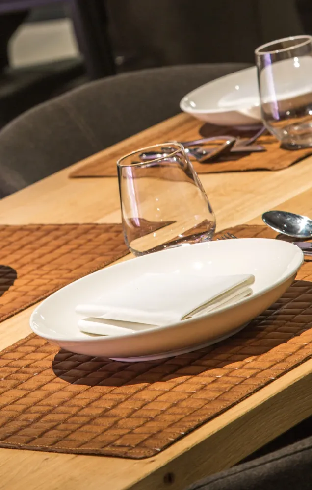 Dutchdeluxes - Vol nerf leer - Handgemaakt - Luxe - Placemats - 1 stuk - Donkerbruin