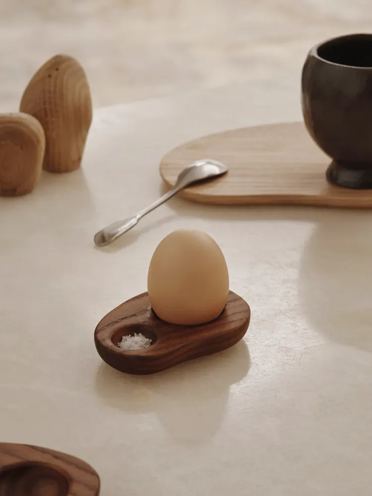 Cairn Egg Holder - Set 2 - Dark Brown Ferm Living - COM