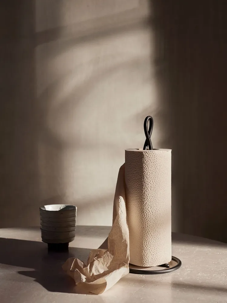 Curvature Paper Towel Holder - Black Brass Ferm Living - COM