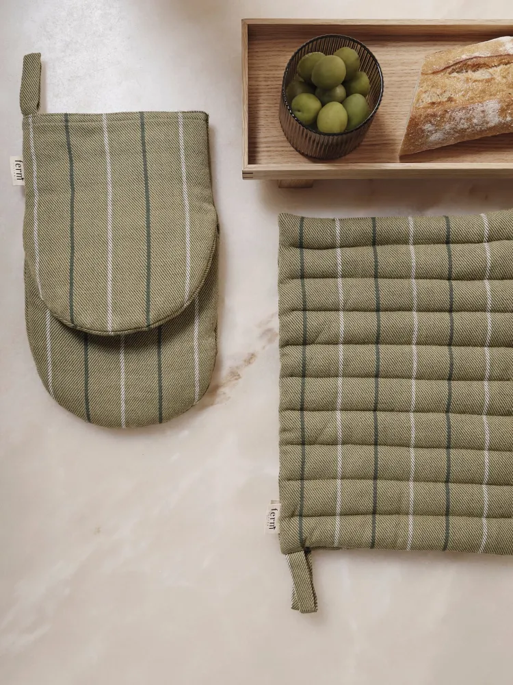 Ito Oven Mitt - Seaweed Ferm Living - COM