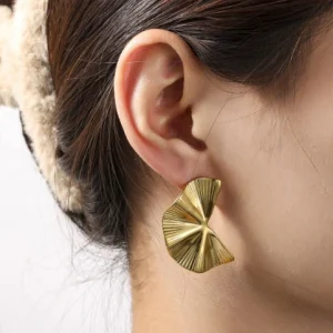 Oorbellen Half Lily Stud Go Dutch Label