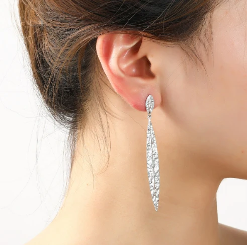 Oorbellen Long Leaf zilver Go Dutch Label