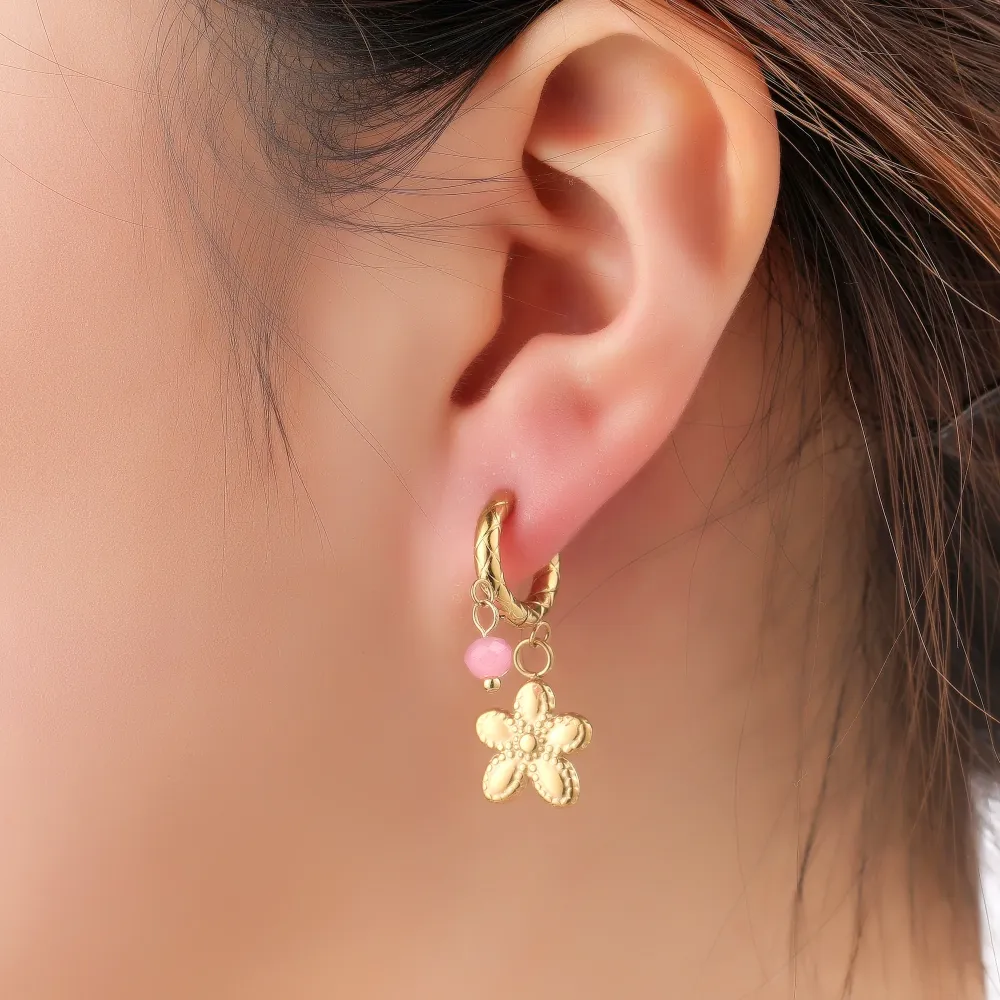Oorbellen Small Stone + Flower Hoop - Goud + Roze Go Dutch Label