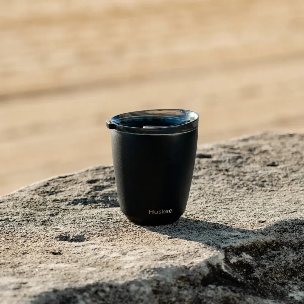 Huskee Stål mug 235 ml – duurzame koffiebeker zwart