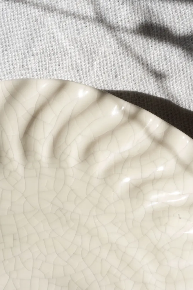 Dashi Plate White Crackled Glaze Jars Ceramistes