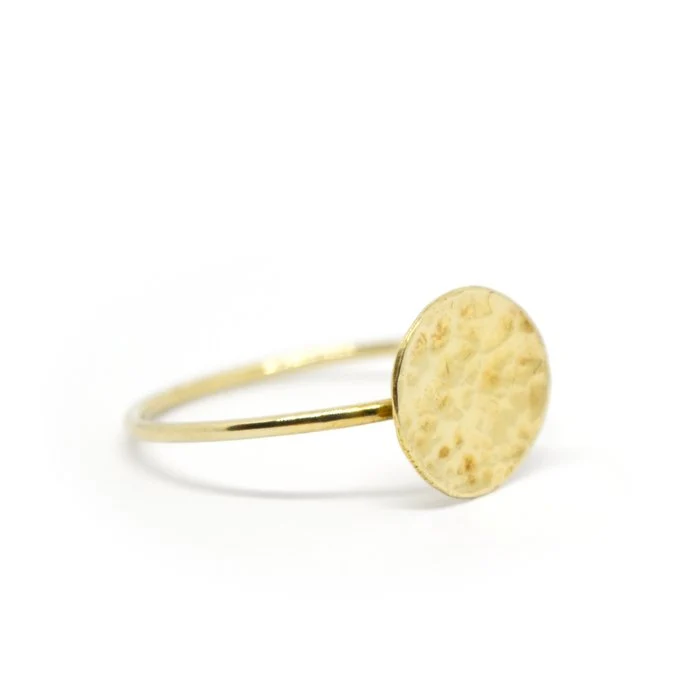 Ring met gehamerde munt | Jewels and goodies moon face ring