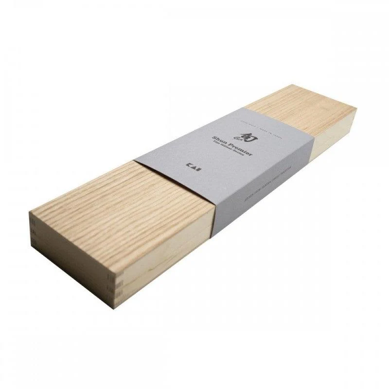 KAI Shun Prem Santoku 18cm