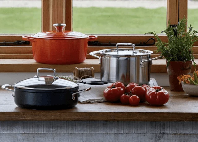 Le Creuset Anti-aanbak Provencaalse hapjespan met deksel Zwart 28cm