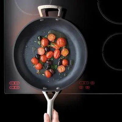 Le Creuset Anti-aanbak sauteerpan + handvat Zwart 28cm 3,21l