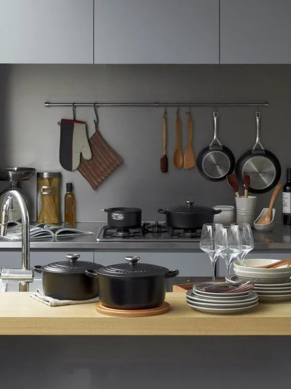 Le Creuset Gietijzeren ronde braadpan Mat Zwart 26cm 5,3l