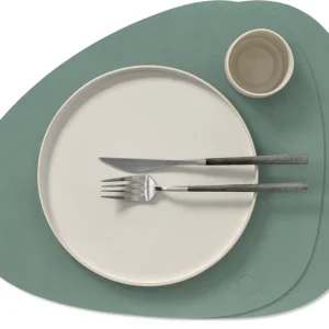 LIND DNA Placemats Nupo - Leer - Pastel Green - Curved - 44 x 37 cm - 2 Stuks