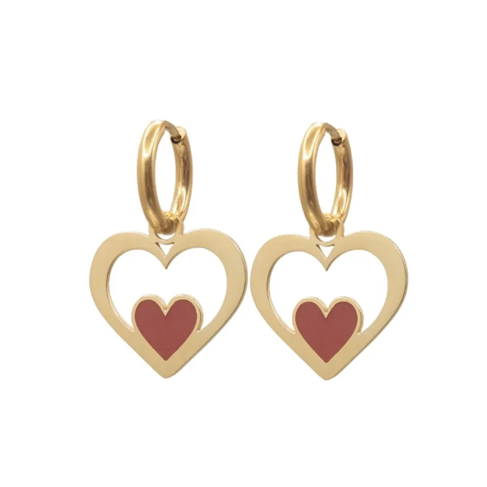 Madam label Oorringen (twisted) red heart goud