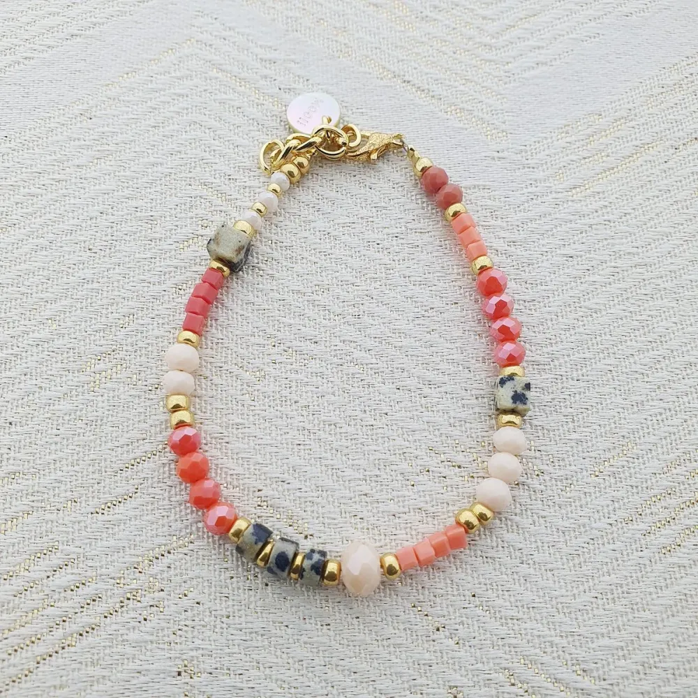 Mooi! Jewels armband met koraal facetkraaltjes en natuursteenkralen
