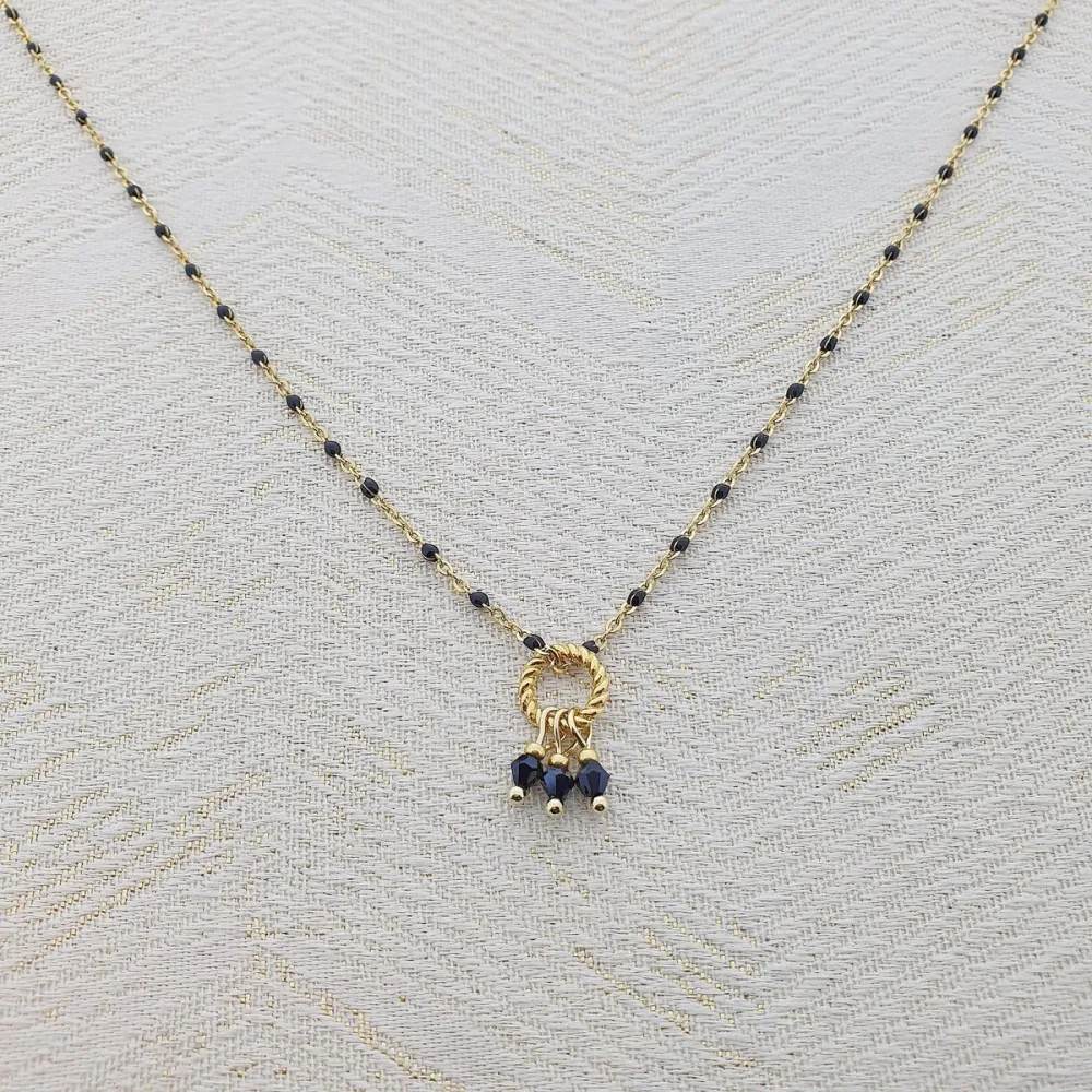 Mooi! Jewels ketting met zwarte facetkraaltjes goud