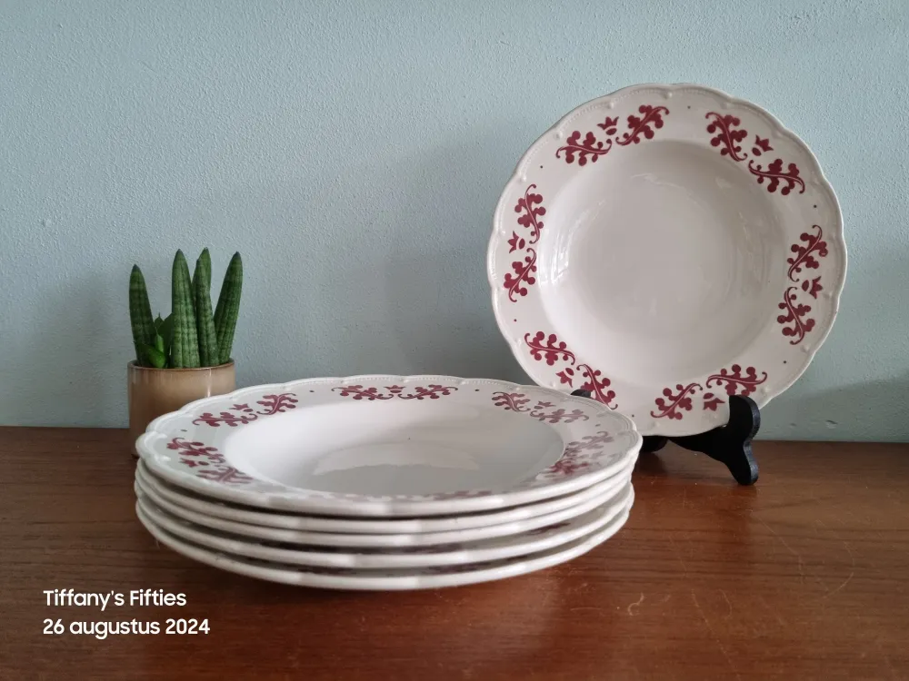 Diep bord Boch Coronation rood My Store