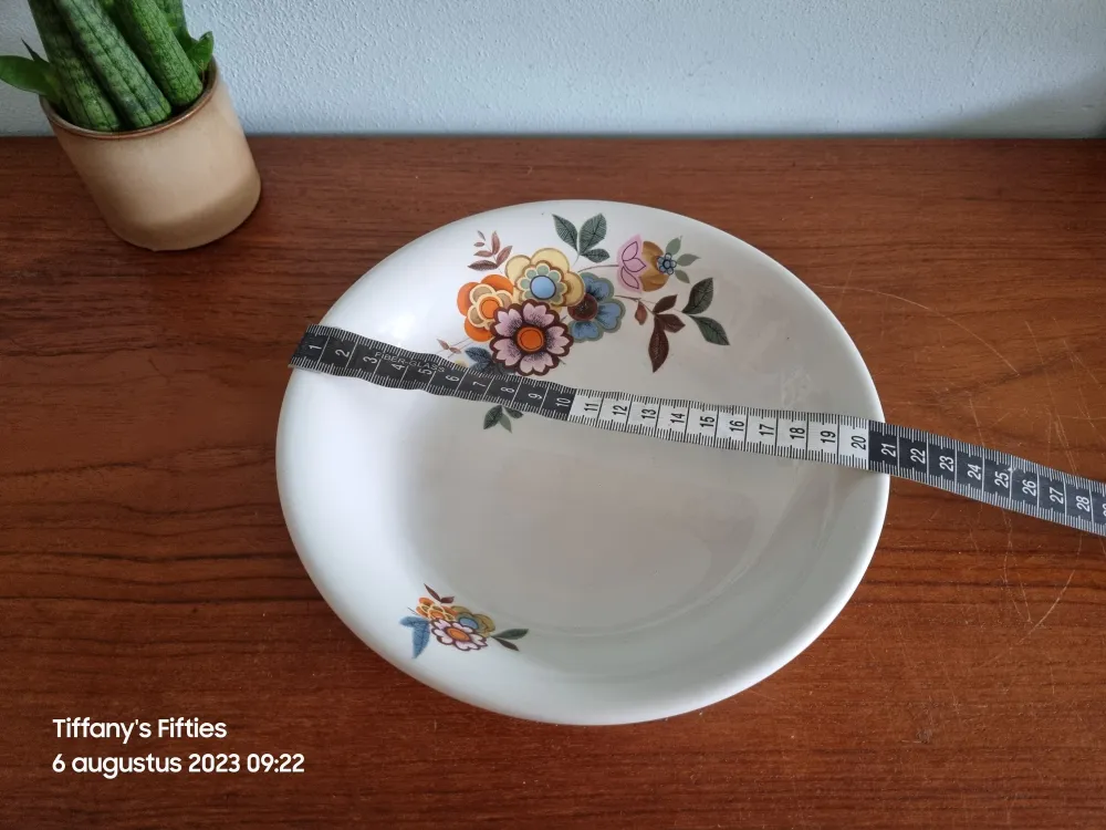 Diep bord Boch "Saturne" met retro bloemen My Store