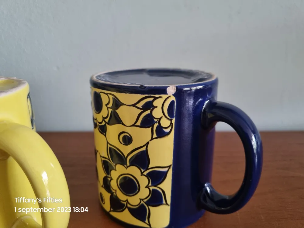 Set 2 vintage mokken geel-blauw My Store