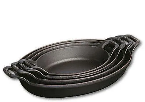 Staub Stapelbaar bord , ovaal 32 cm - zwart