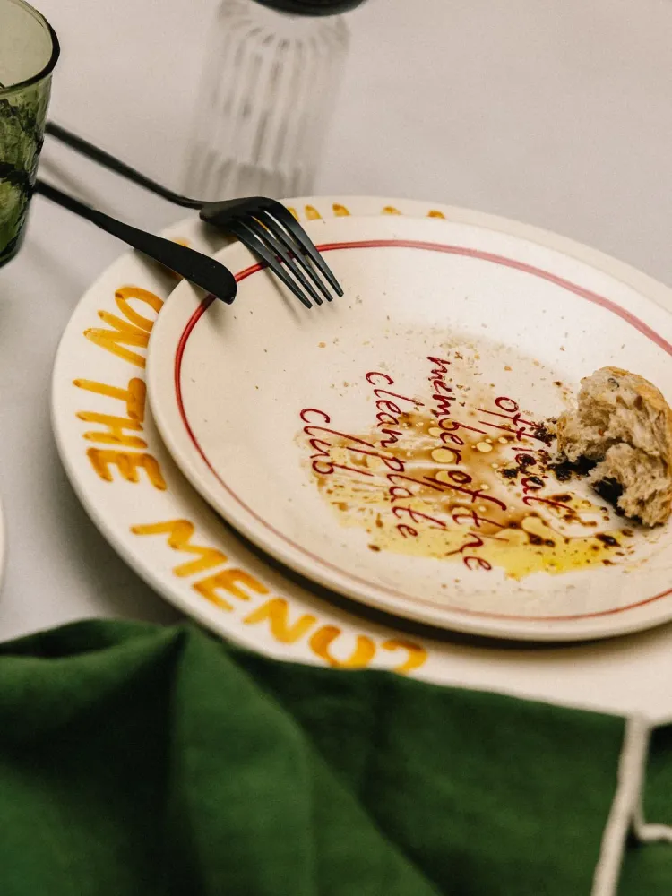 Studio Noticed Ontbijtbord "Official member clean plate club"