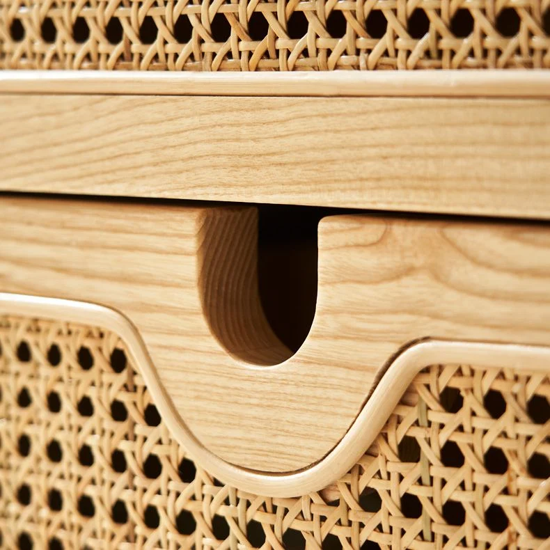 Contemporary Solid Wood Chest Drawers and Hout Legs Natural