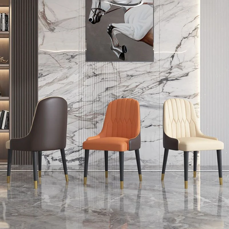 Scandinavian Style Solid Back Arm Chairs Echt leer Dining Chairs Wooden Legs Orange