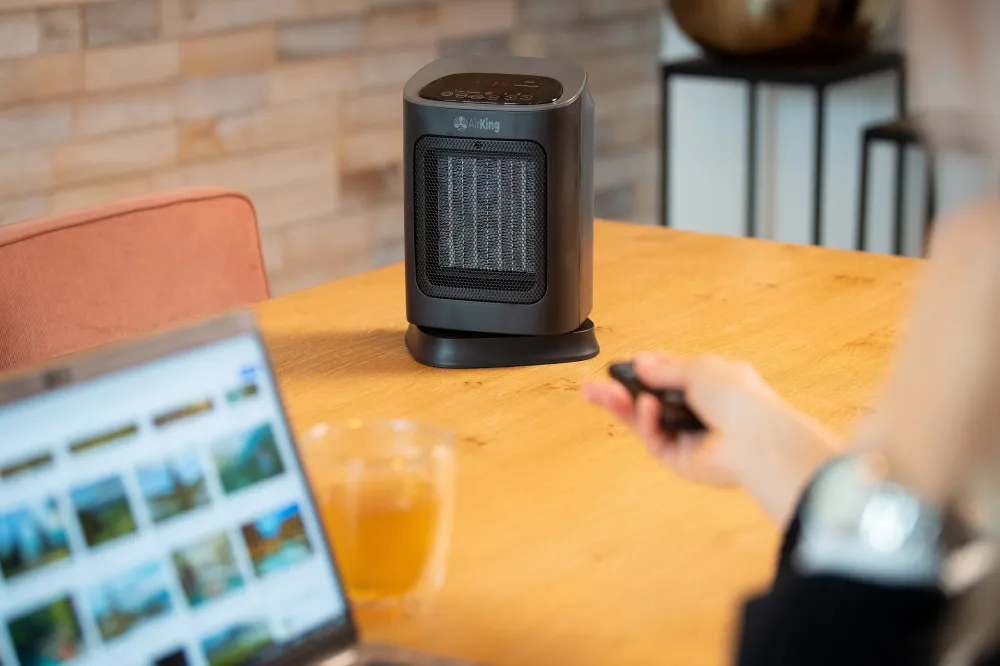 Elektrische Kachel - Compacte Keramische kachel met touchscreen - 2 Standen 900 en 1800 Watt - Kantelbeveiliging - Draagbaar