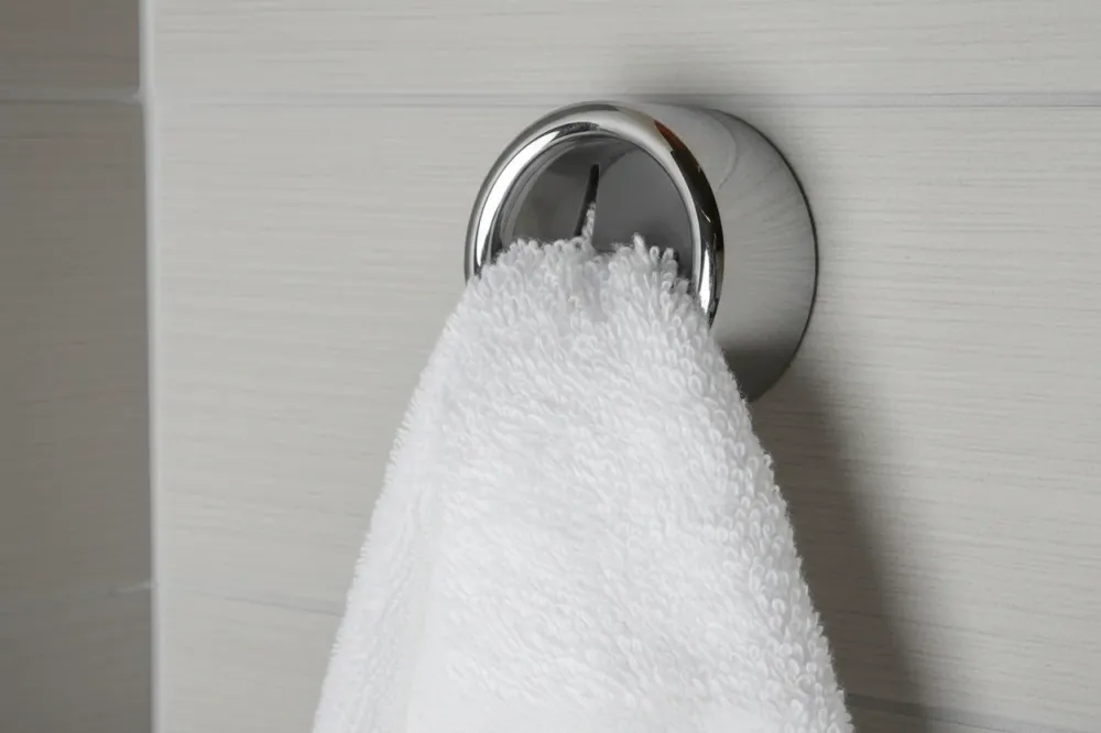 Handdoekhaakje - 2 stuks - 4,3 cm x 4,3 cm - Zilver - Geschikt voor keuken, toilet en badkamer