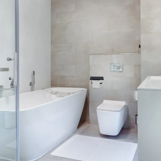 4bathroomz® WC-Rolhouder Zwart met plankje voor Telefoon - toiletrolhouder