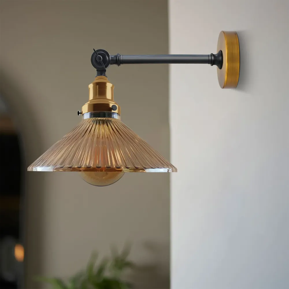 Industriële verstelbare wandlamp van messing en glas ~2118